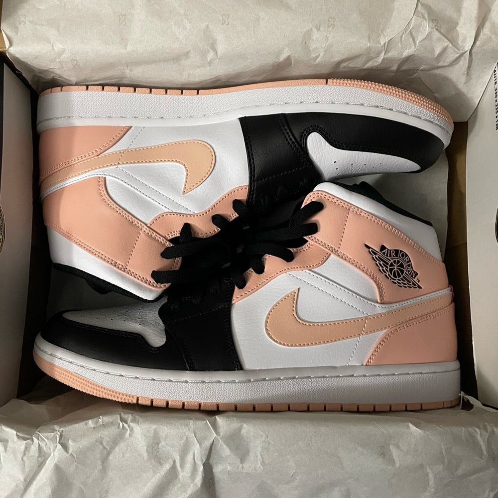 Men’s Size 11.5 / Jordan 1 Mid / Worn Once